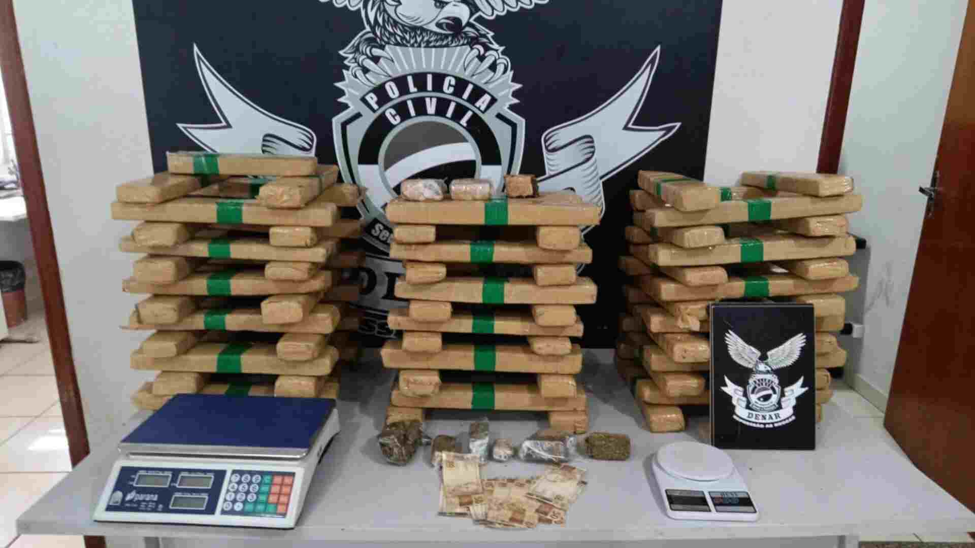 Traficante é preso com 100 quilos de maconha em 'boca de fumo' no Parque Lageado